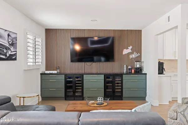 8301 E CRESTWOOD Way, Scottsdale, AZ 85250