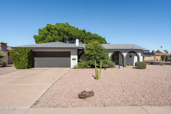 2448 E FAIRMONT Drive