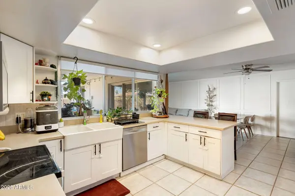 2448 E FAIRMONT Drive, Tempe, AZ 85282