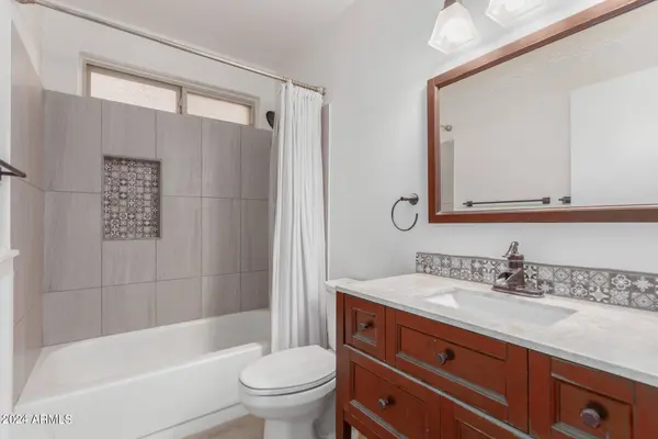 213 W SEQUOIA Drive, Phoenix, AZ 85027
