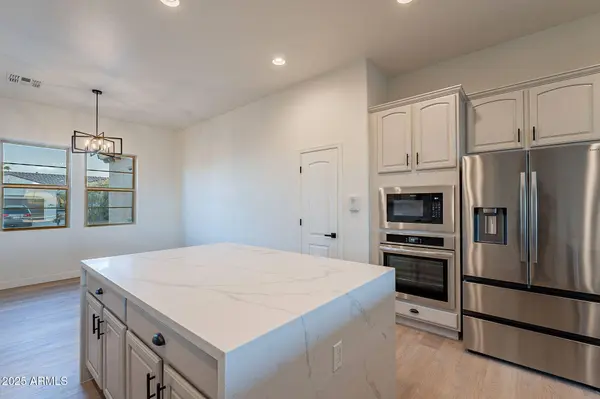 21913 N PEDREGOSA Court, Sun City West, AZ 85375