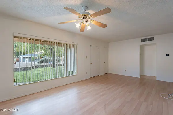 7035 N 11th Place, Phoenix, AZ 85020