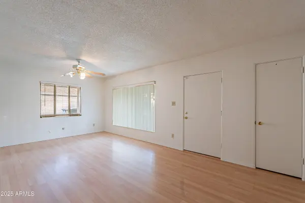 7035 N 11th Place, Phoenix, AZ 85020