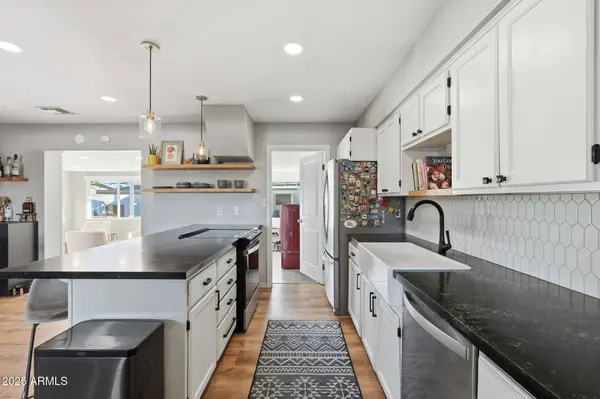 8113 E OAK Street, Scottsdale, AZ 85257