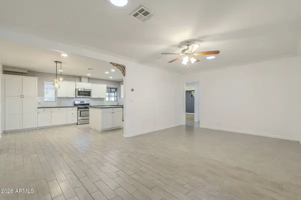 4208 E WILSHIRE Drive, Phoenix, AZ 85008