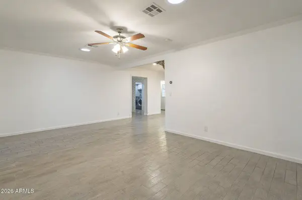 4208 E WILSHIRE Drive, Phoenix, AZ 85008