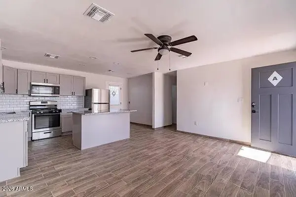 37 E EL PARQUE Drive #A, Tempe, AZ 85282