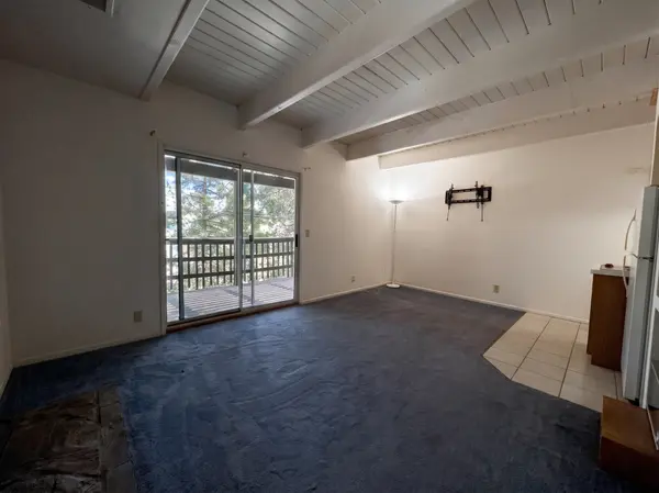 732 Grass Valley Rd #A, Lake Arrowhead, CA 92352