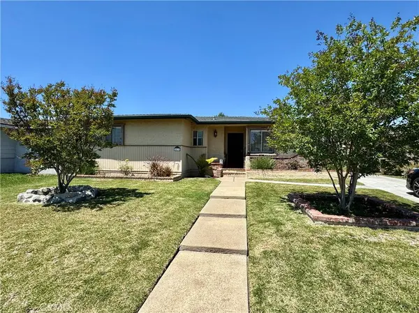 817 W Heber ST, Glendora, CA 91741