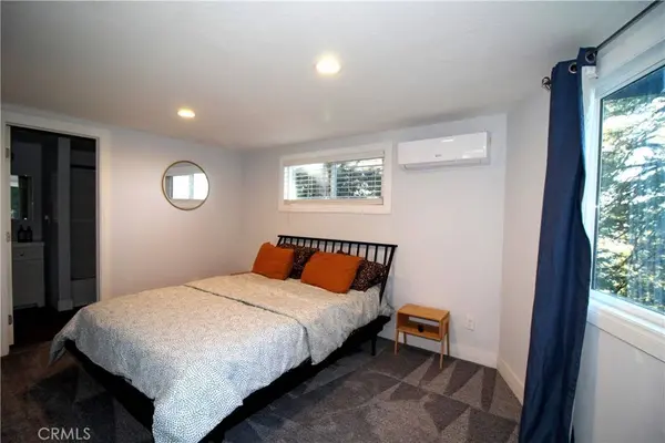 30904 Live Oak DR, Running Springs, CA 92382