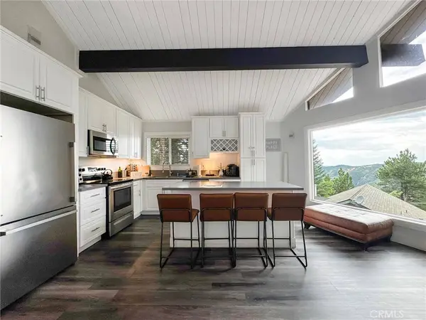 30904 Live Oak DR, Running Springs, CA 92382
