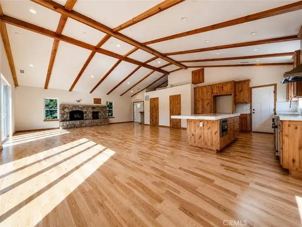 26875 Modoc LN, Lake Arrowhead, CA 92352