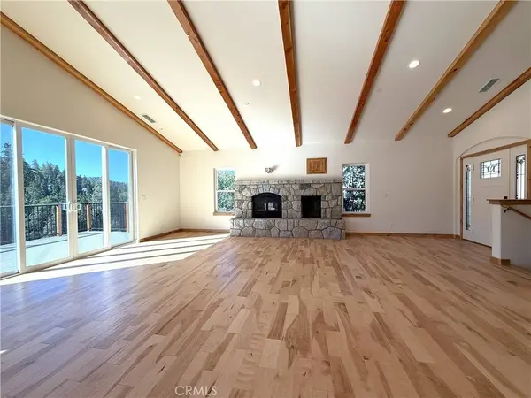 26875 Modoc LN, Lake Arrowhead, CA 92352
