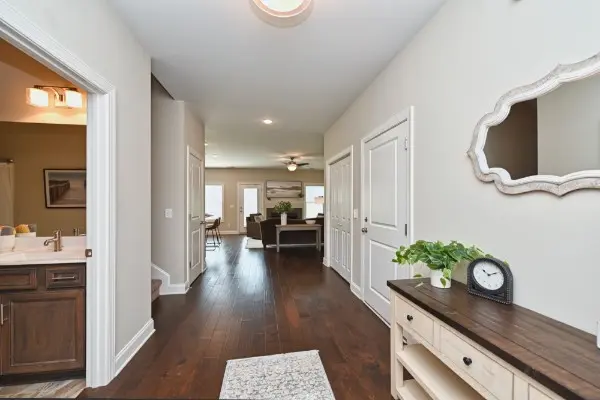 106 Brook Ct, White House, TN 37188-2921