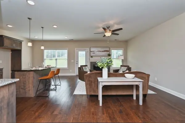 106 Brook Ct, White House, TN 37188-2921