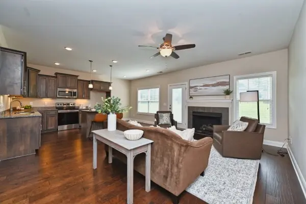 106 Brook Ct, White House, TN 37188-2921