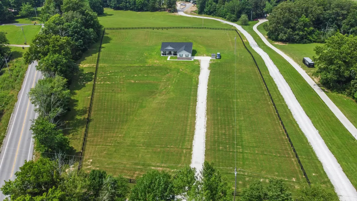 1021 Eljie Rd, Cumberland Furnace, TN 37051-4602