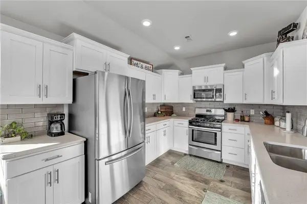1621 Whirlaway Ln, Prairie Grove, AR 72753