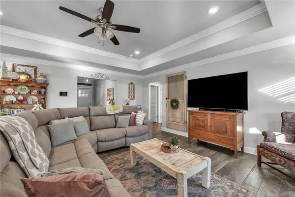 1621 Whirlaway Ln, Prairie Grove, AR 72753