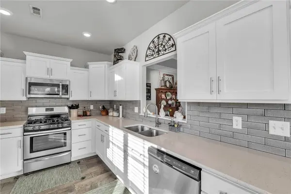 1621 Whirlaway Ln, Prairie Grove, AR 72753