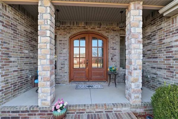 465 S Grandview Ct, Farmington, AR 72730