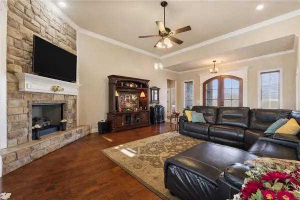 465 S Grandview Ct, Farmington, AR 72730
