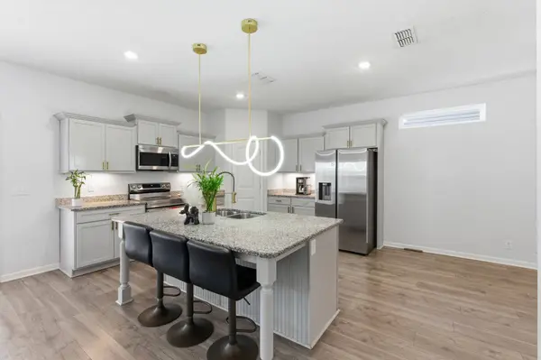 1924 Albarado Trl, Murfreesboro, TN 37128