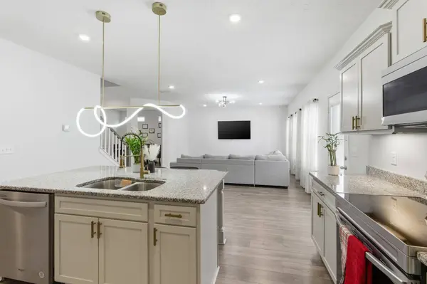 1924 Albarado Trl, Murfreesboro, TN 37128