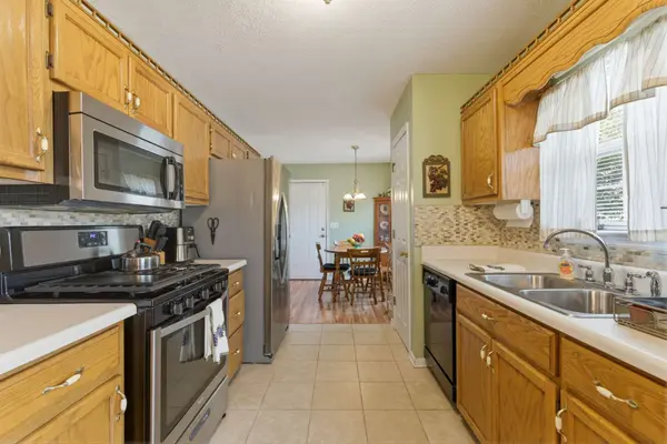 1701 Jamie Dr, Columbia, TN 38401