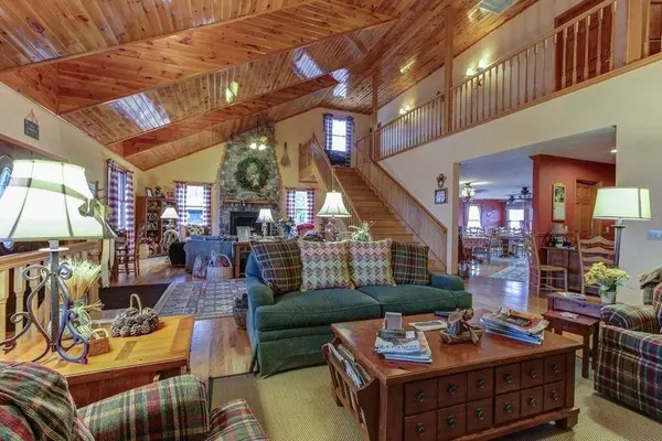 2419 Seaton Springs Rd, Sevierville, TN 37862
