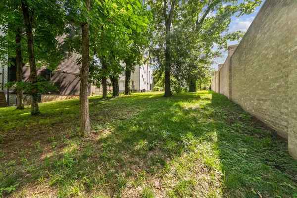 122 Woodmont Blvd, Nashville, TN 37205