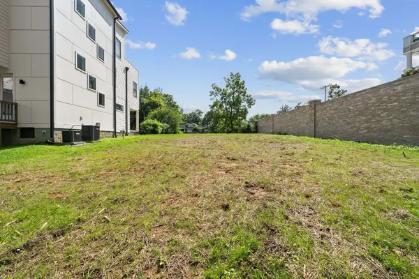 122 Woodmont Blvd, Nashville, TN 37205