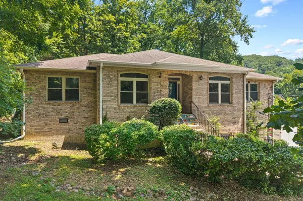 8008 Quail Creek Rd, Nashville, TN 37221