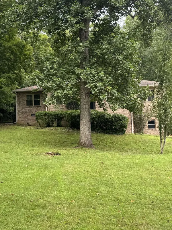 8008 Quail Creek Rd, Nashville, TN 37221