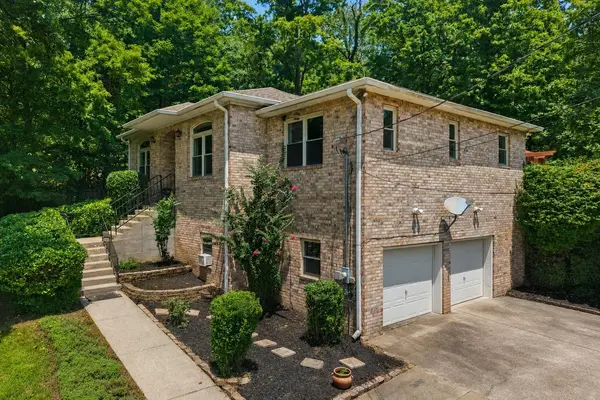 8008 Quail Creek Rd, Nashville, TN 37221