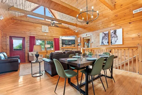 1757 Mountain Shadow Way, Gatlinburg, TN 37738
