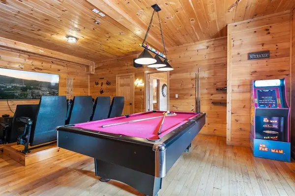 1757 Mountain Shadow Way, Gatlinburg, TN 37738