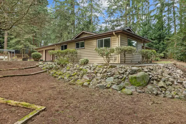 39811 226th Ave SE, Enumclaw, WA 98022-8970