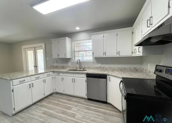 3705 Tom Watson Drive, Clovis, NM 88101