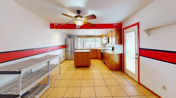 8645 E Bellevue Place, Tucson, AZ 85715