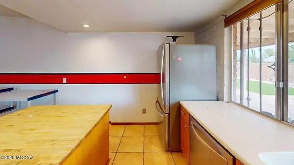 8645 E Bellevue Place, Tucson, AZ 85715