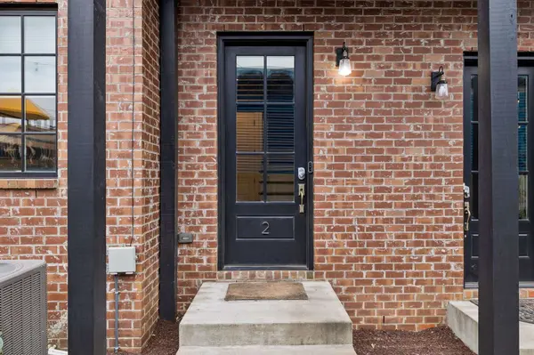 1226 Martin St #2, Nashville, TN 37203-5082