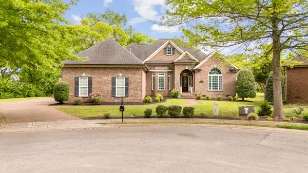 2823 Avington Ct, Murfreesboro, TN 37128-5080