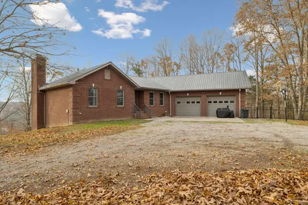 516 Rhotons Chapel Rd, Manchester, TN 37355-4162