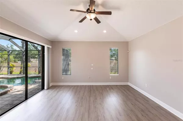 235 DAHLIA CT, Bradenton, FL 34212