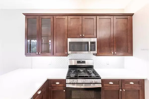 235 DAHLIA CT, Bradenton, FL 34212