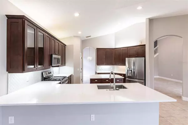 235 DAHLIA CT, Bradenton, FL 34212