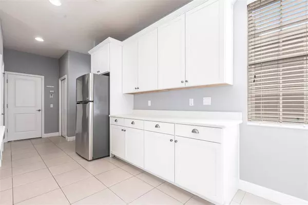 7113 PARK TREE DR, Tampa, FL 33625