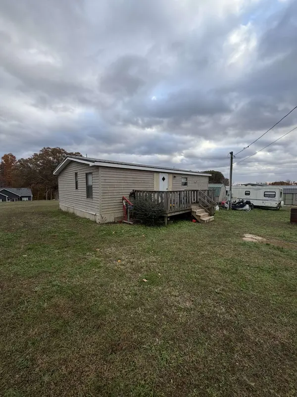 106 Mutt Rd, White Bluff, TN 37187