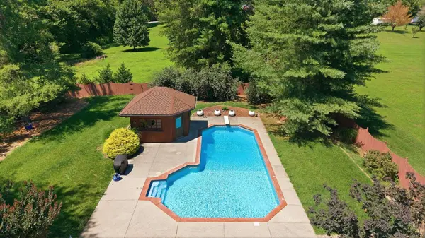 213 Bradshaw Rd, Lebanon, TN 37087